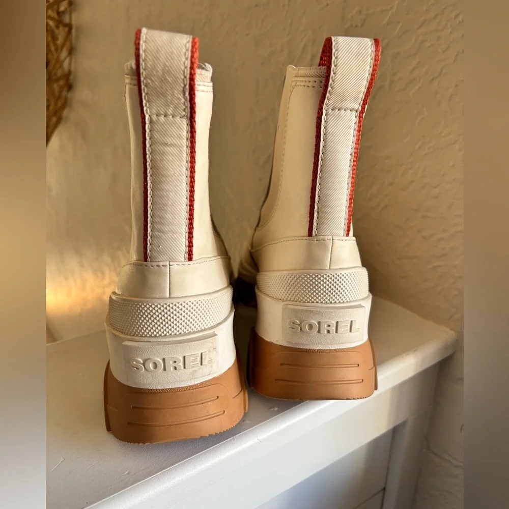 Sorel Brex Chelsea Ankle Boot Waterproof Natural/Sea Salt color Size 8.5